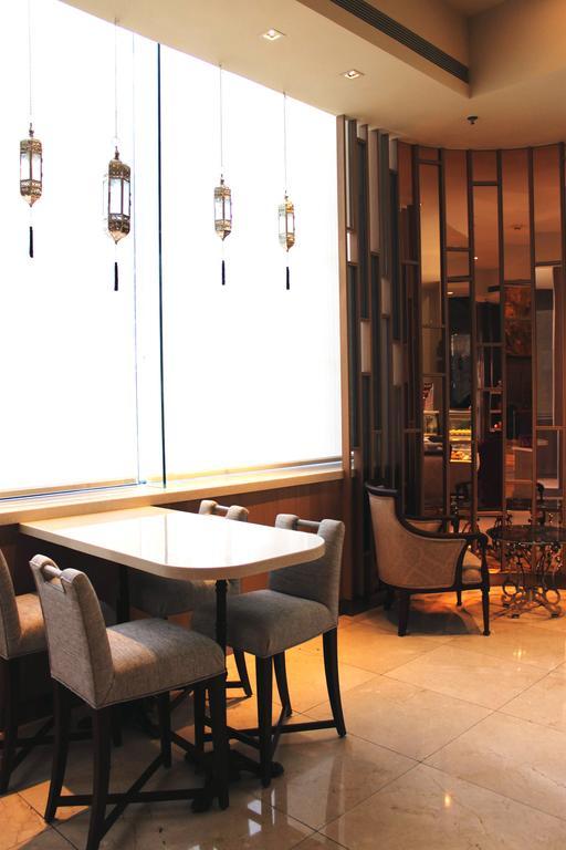 Chateau De Chine Hotel Таоуан Екстериор снимка