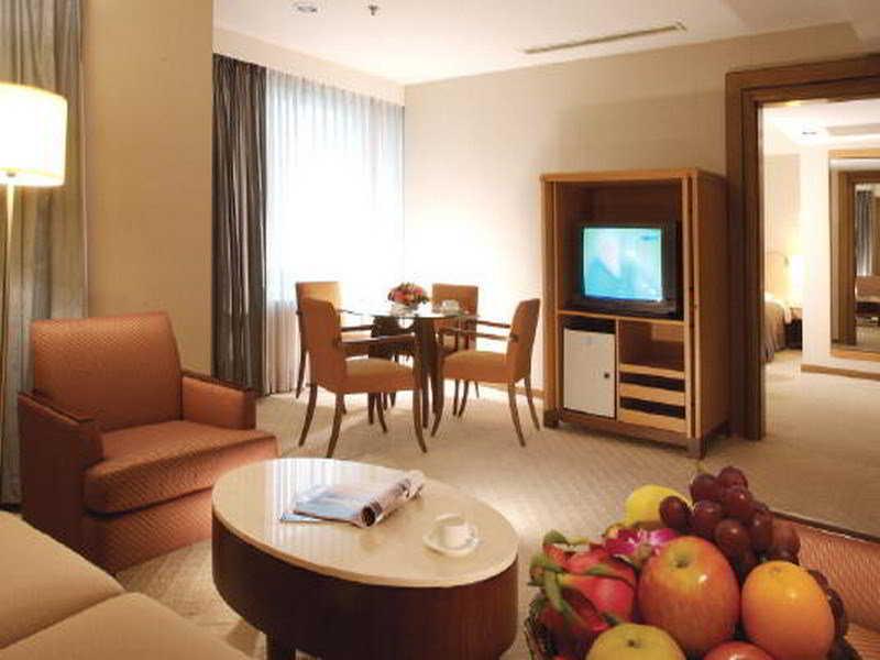 Chateau De Chine Hotel Таоуан Екстериор снимка