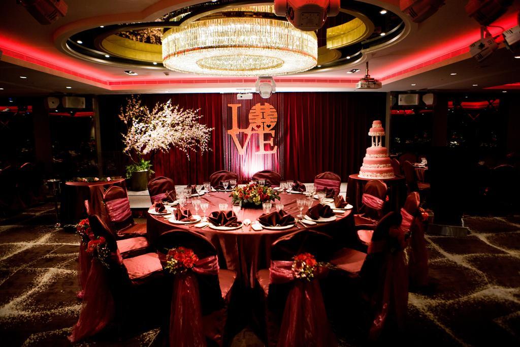 Chateau De Chine Hotel Таоуан Екстериор снимка