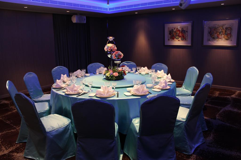 Chateau De Chine Hotel Таоуан Екстериор снимка